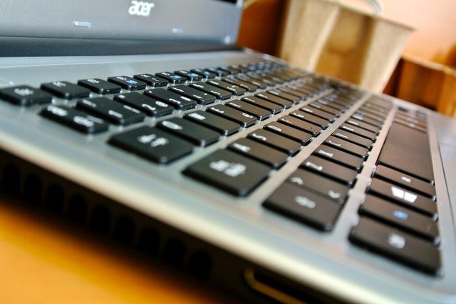 acer-silver-and-black-laptop-169484